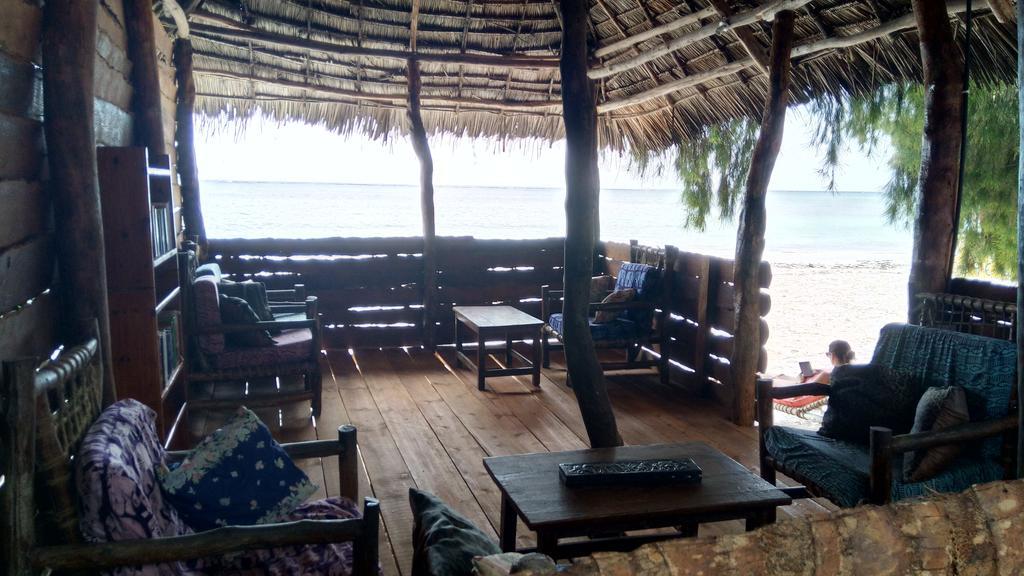 Twisted Palms Lodge & Restaurant Bwejuu Kültér fotó
